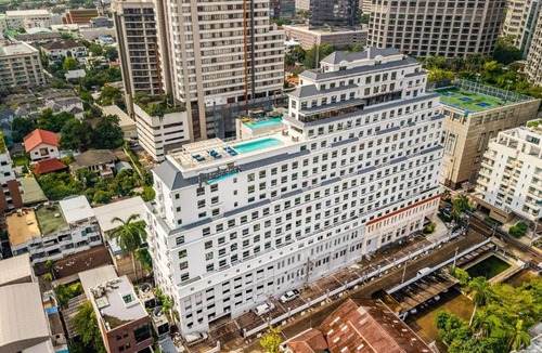 Ploenchit Hotel | Radisson Hotel Chateau de Bangkok