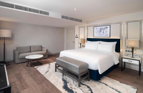 Ploenchit Hotel | Radisson Hotel Chateau de Bangkok