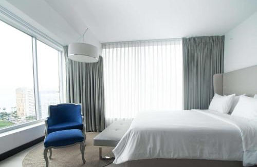 Petit Jean Ocharan Hotel | Radisson Hotel Decapolis Miraflores