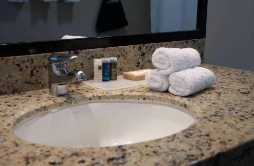 Petit Jean Ocharan Hotel | Radisson Hotel Decapolis Miraflores