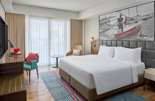 Mandaue Hotel | Radisson RED Cebu Mandaue