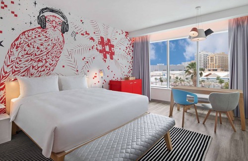 Dubai Hotel | Radisson Red Dubai Silicon Oasis