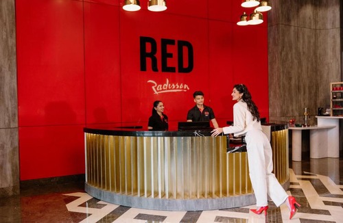 Indore Hotel | Radisson RED Indore