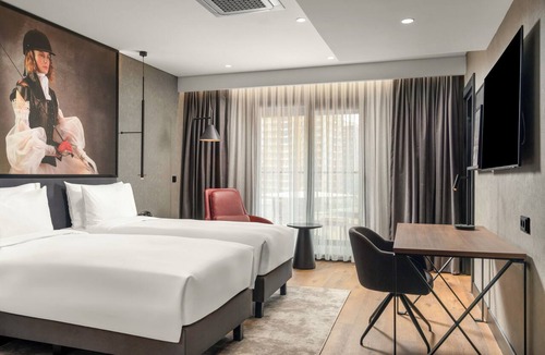 Bornova Hotel | Radisson RED Izmir Point Bornova