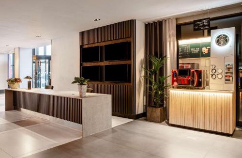 Heathrow Villages Hotel | Radisson RED London Heathrow