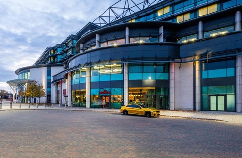 St. Margarets and North Twickenham Hotel | Radisson RED London Twickenham
