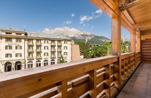 Cortina d'Ampezzo Historic Centre Apartment | Radisson Residences Savoia Palace Cortina d’Ampezzo