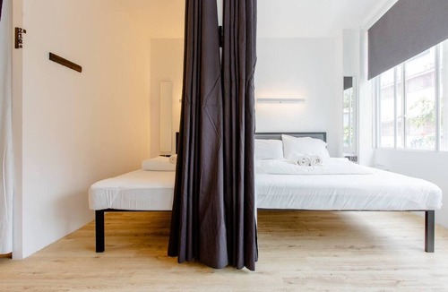 Downtown Singapore Hotel | RadZone Hostel