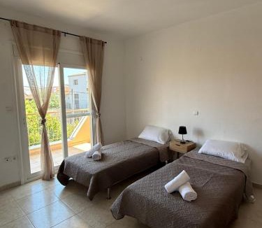 Paralia Ofryniou Apartment | Raffis villa