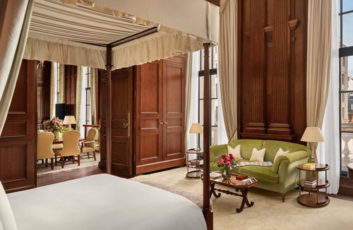 London City Centre Hotel | Raffles London at The OWO