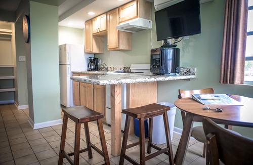 Islamorada House | Ragged Edge Resort & Marina