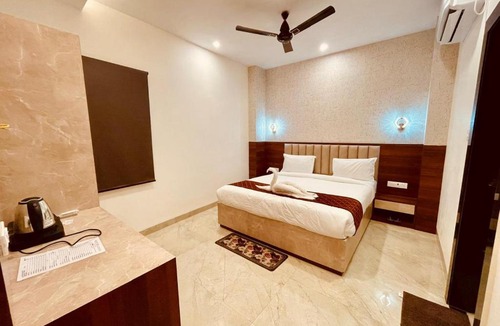 Faizabad Hotel | Raghuwar Palace