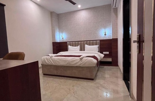 Faizabad Hotel | Raghuwar Palace