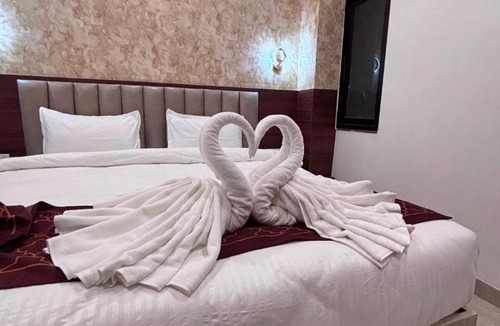 Faizabad Hotel | Raghuwar Palace