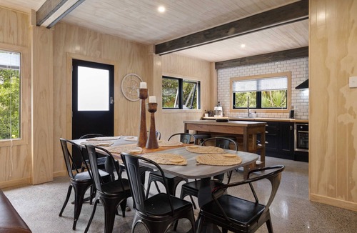 Raglan House | Raglan Country Lodge