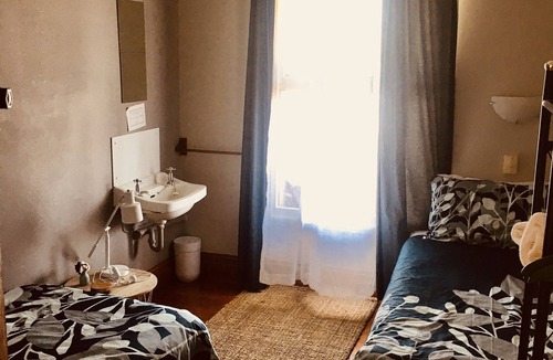 Raglan Hotel | Raglan Harbour View Hotel
