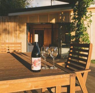 Raglan House | Raglan Rural Retreats - Range View Cottage