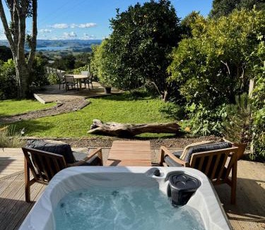 Raglan House | Raglan View Cottage