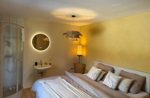 Weverce House | Rainbow Bungalow