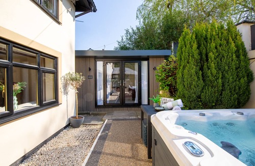 Aughton Cottage | Rainbow Cottage