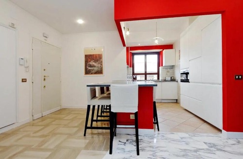 EUR Apartment | Rainbow Eur Apartment