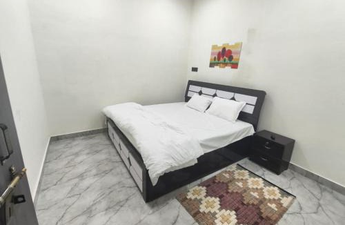 Mahmoorganj House | Rainbow Inn