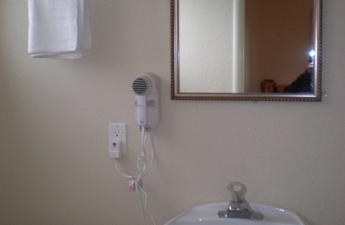 Lakeport Apartment | Rainbow Lodge