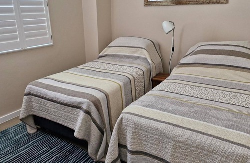 Coolangatta Apartment | Rainbow Pacific Unit 2- Beachfront unit right on Rainbow Bay Beach in Coolangatta