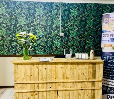 Universitas Bed & Breakfast | Rainbow Palace