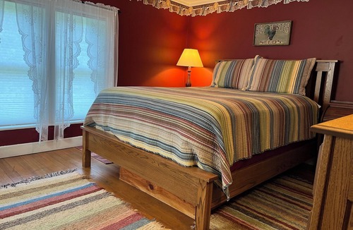 Onalaska Bed & Breakfast | Rainbow Ridge Farms Bed and Breakfast Onalaska/La Crosse