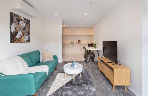Lower Hutt House | Rainey Lane Delight: 2BR Escape