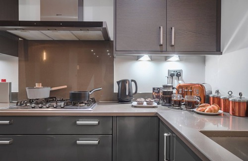Altwood House | Rainfall Shower | Pool/Snooker | x 4 Cars