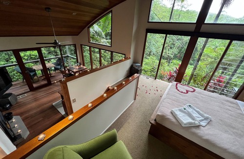 Upper Crystal Creek House | Rainforest Canopy Bungalow-Booyong