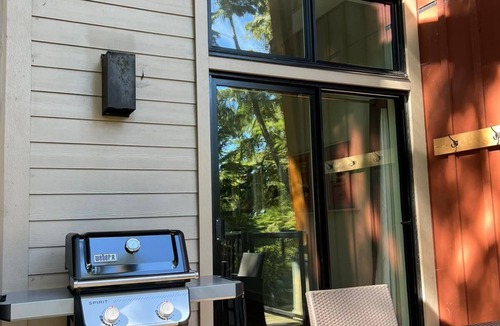 Ucluelet Condo | RAINFOREST GETAWAY - Directly on Spring Cove!