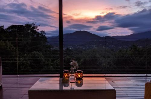 Edge Hill Villa | Rainforest Meets Luxury - Infinity Pool Views