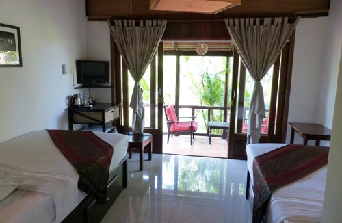 Krong Kaeb Hotel | Raingsey Bungalow