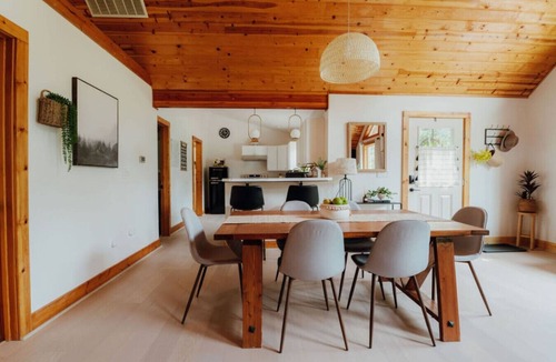 Packwood Cabin | Rainier Forest Cabin · Hot Tub + Sauna · Fire Pit