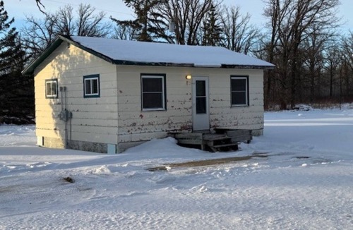 Baudette Cabin | Rainy River Rentals Cabin 1: Private dock Minutes to Lake of the Woods