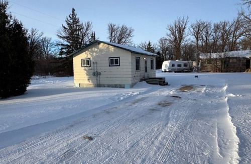 Baudette Cabin | Rainy River Rentals Cabin 1: Private dock Minutes to Lake of the Woods