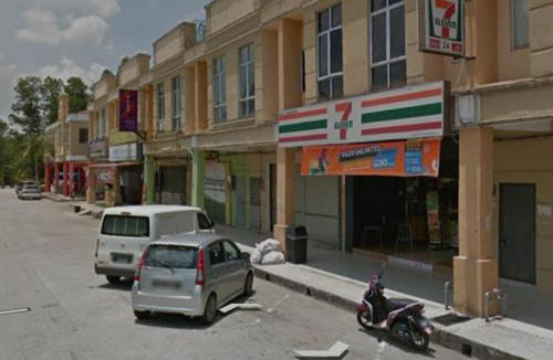 Gambang House | RaiRai Homestay Gambang