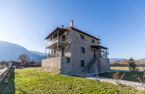 Polidrosos Apartment | Raise Polydrosos Alpine Escape