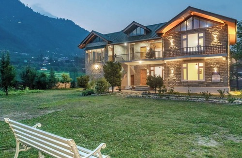 Mohal Cottage | Raison Meadows