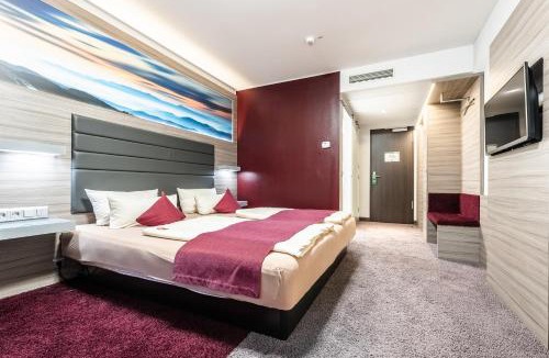 Wuestenrot Hotel | Raitelberg Resort