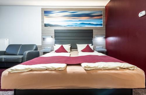 Wuestenrot Hotel | Raitelberg Resort