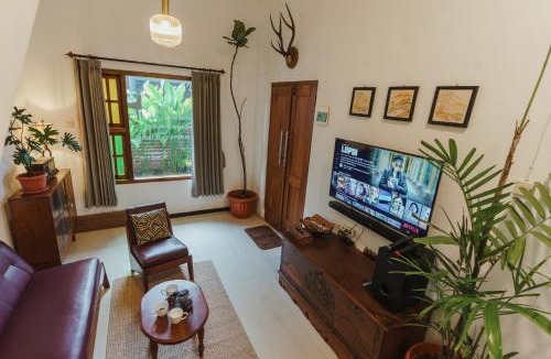 Oro Oro Ombo Villa | Rajabali Villa Batu