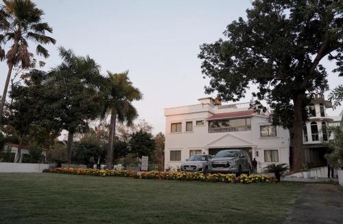 Deoghar Resort | Rajbari Palace