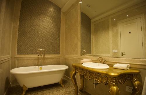 Bareilly Hotel | Rajwada Hotel and Resort