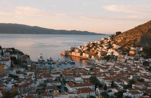 idhra House | Rallou House Hydra