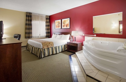 Bettendorf Hotel | Ramada by Wyndham Bettendorf