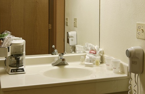 Bettendorf Hotel | Ramada by Wyndham Bettendorf